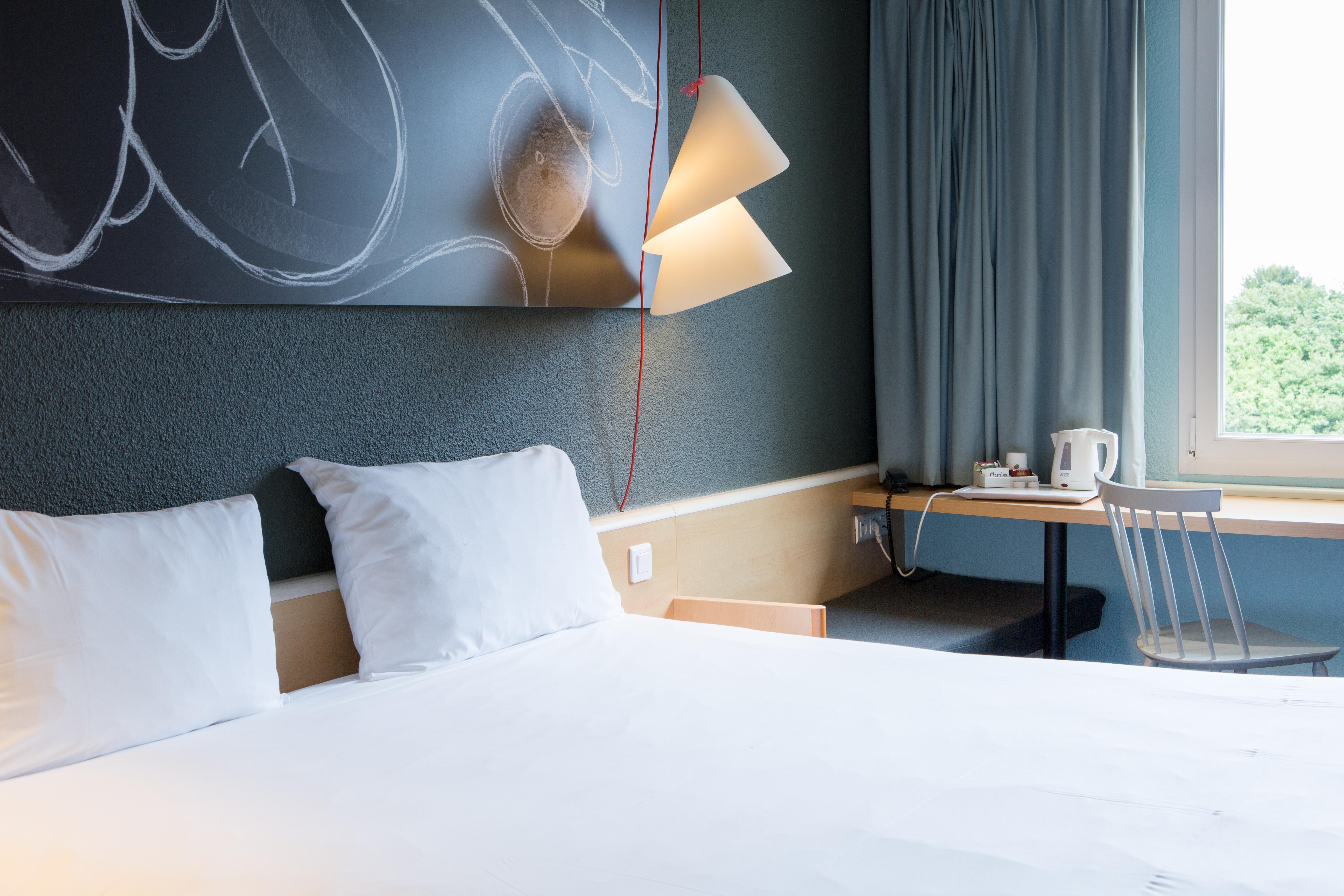Ibis Cherbourg La Glacerie Bagian luar foto