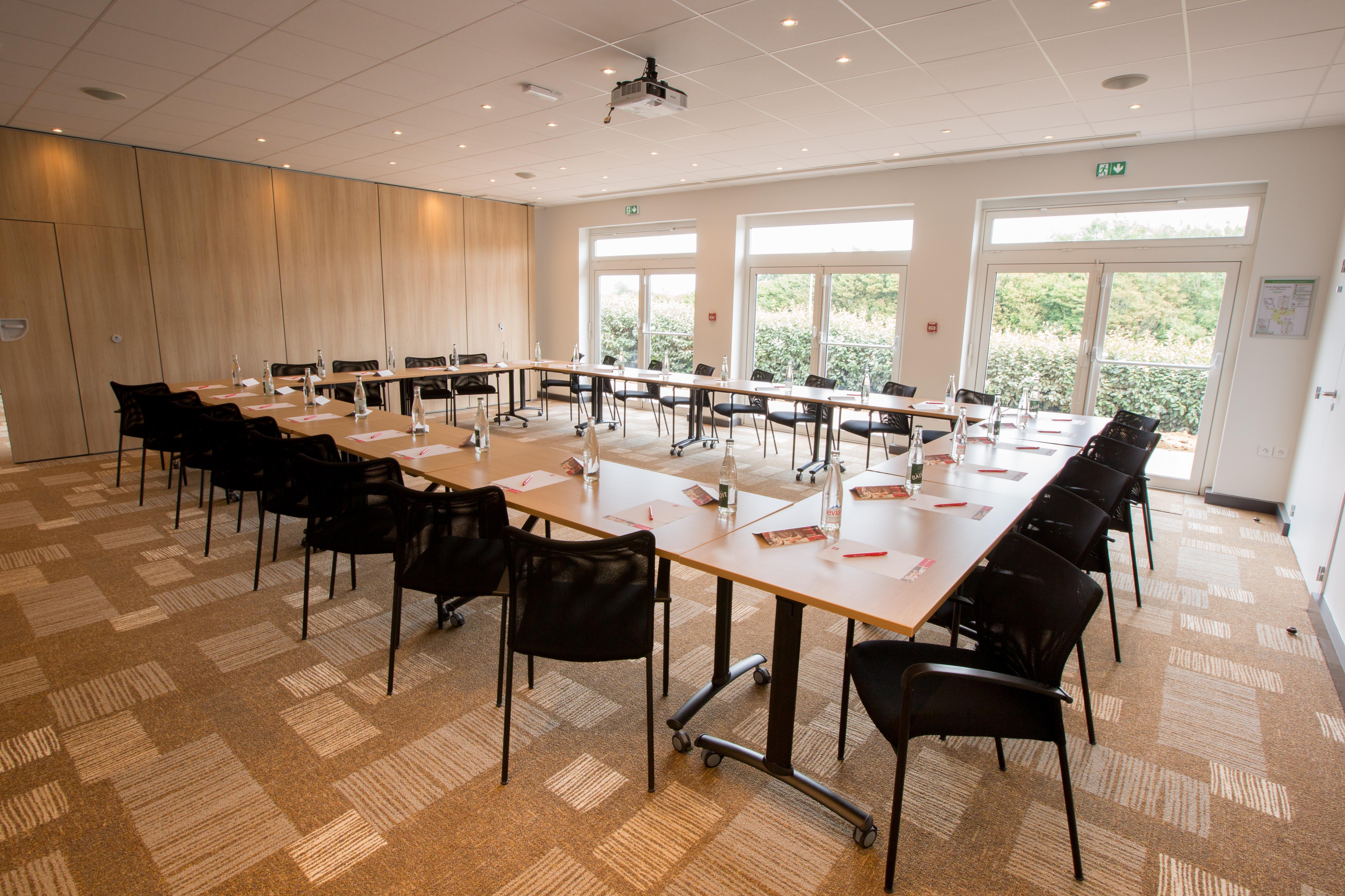 Ibis Cherbourg La Glacerie Bagian luar foto